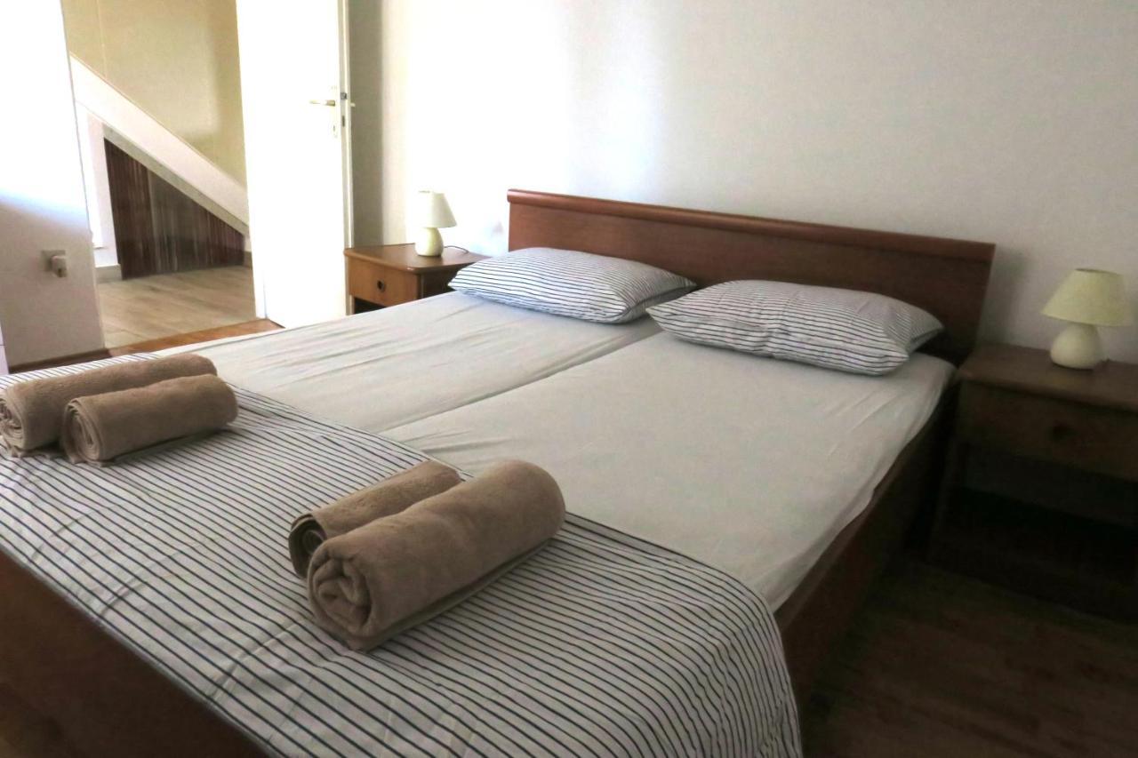 Elda Appartement Pula Buitenkant foto