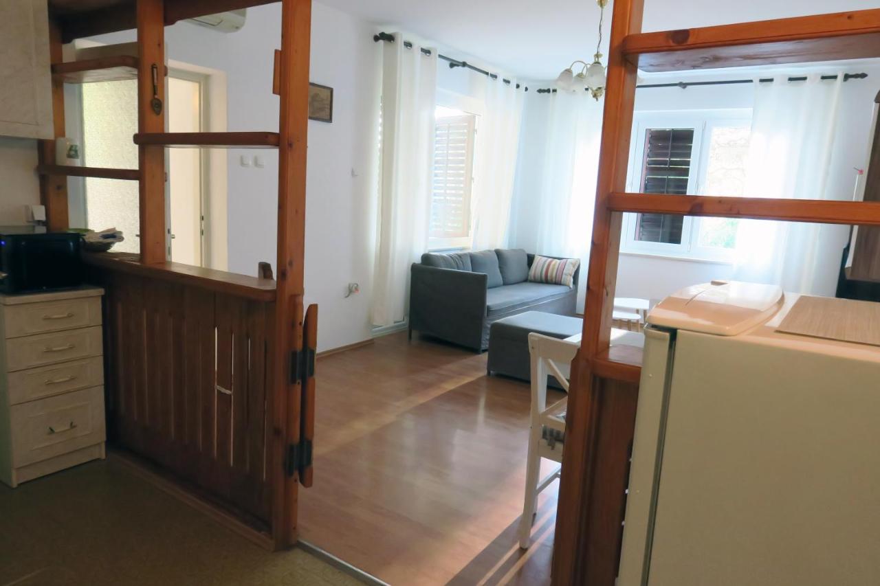 Elda Appartement Pula Buitenkant foto